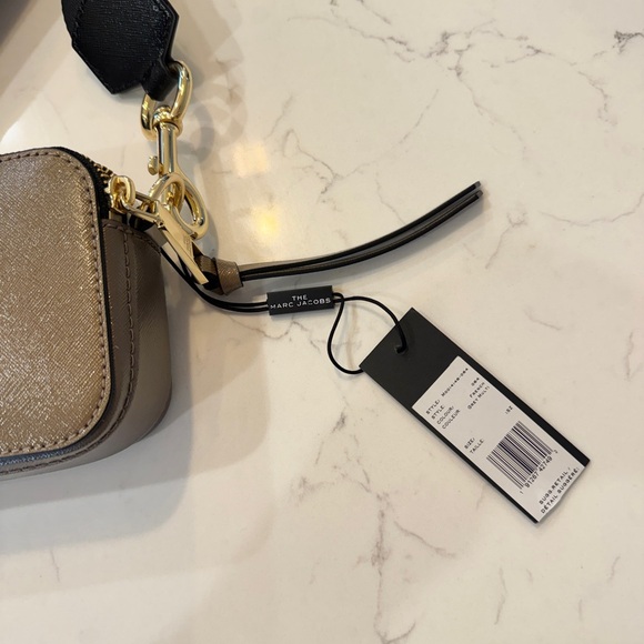 Marc Jacobs Beige Leather Snapshot Camera Crossbody Bag - Picture 7 of 9